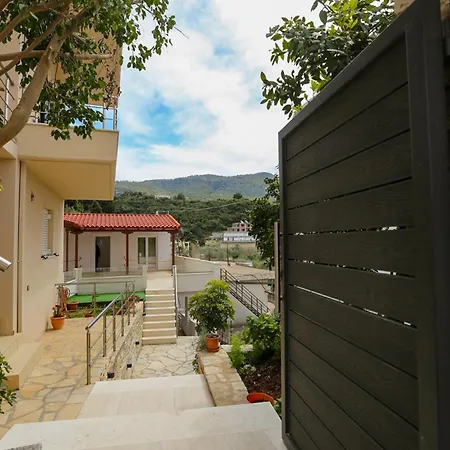 Colette's Comfort Apartman Himara