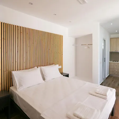 Colette's Comfort Himara