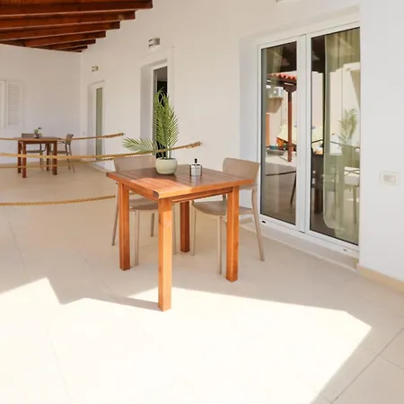 Apartment Colette's Comfort Himare