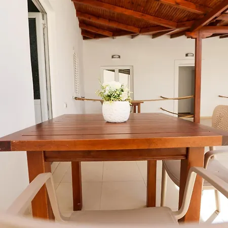 Colette's Comfort Apartman Himara