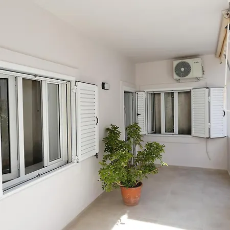 Colette's Comfort * Himare