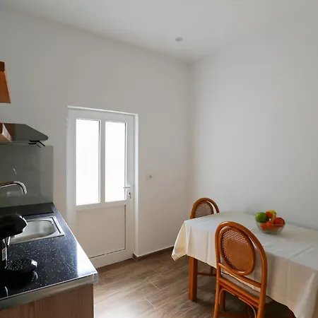 Colette's Comfort Himara