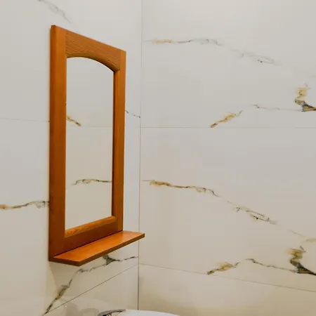 Colette's Comfort Himarë