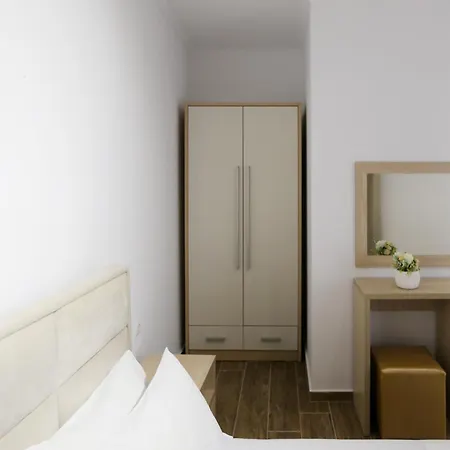 Colette's Comfort * Himara